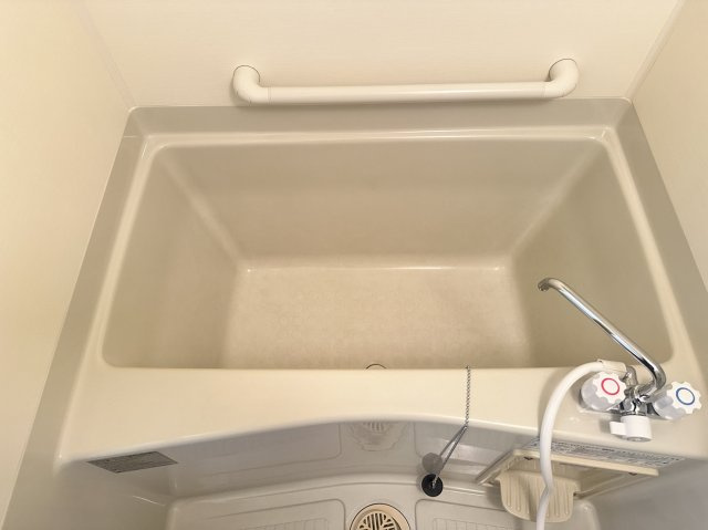はなれの浴室