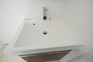 ラシャルム西宮本町の独立洗面台