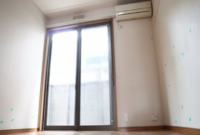 市川市南八幡３丁目のアパート
