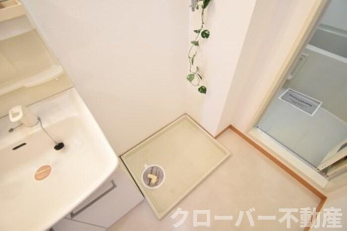 サンハイツ大麻Ａの洗面所|室内洗濯機置場