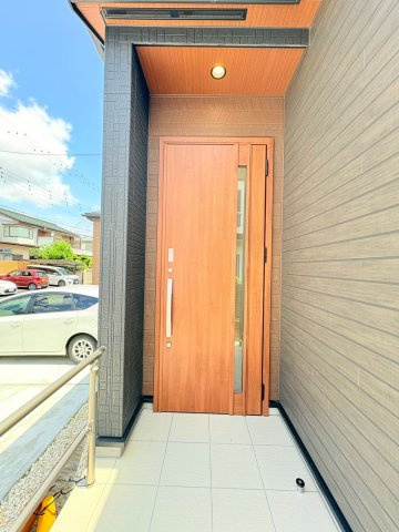 川越市日東町　新築分譲　西武新宿線『南大塚駅』徒歩29分　【大東西小学区】の玄関