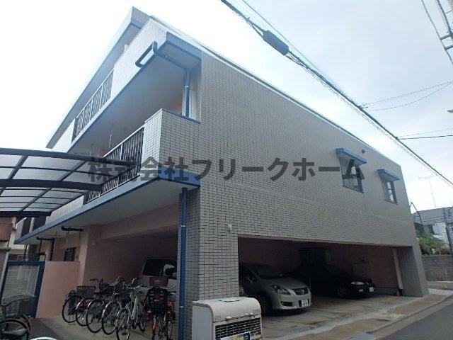 武蔵野市中町２丁目の賃貸マンションのエントランス