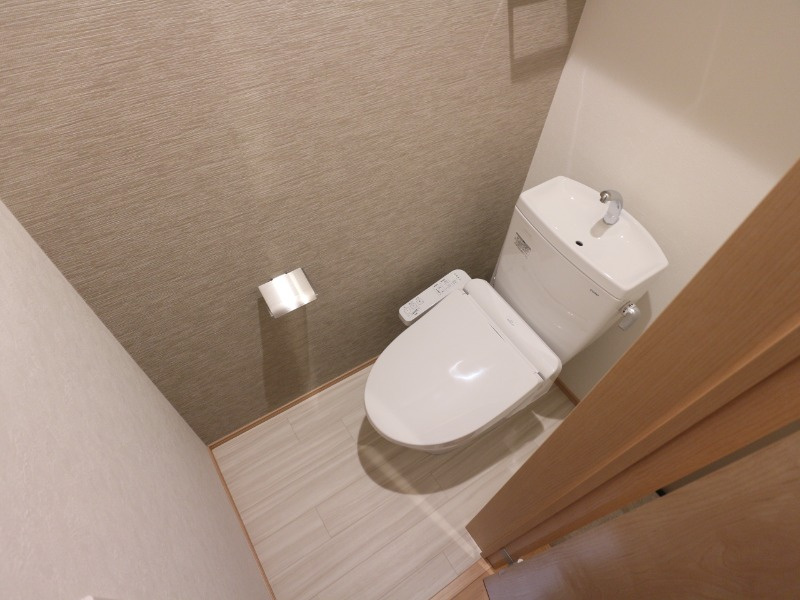 GRANDTIC緑のトイレ