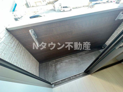 【バルコニー】 | クリークコート２ | 外からの目が気にならないバルコニーで洗濯物が干せます