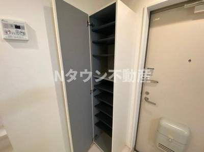 【玄関】 | シュクル | 明るい玄関です
