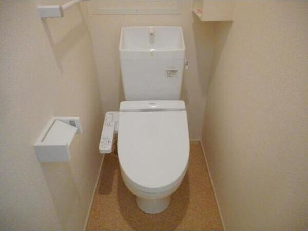 ブリッサ港西Ⅱのトイレ|コンパクトで使いやすいトイレです