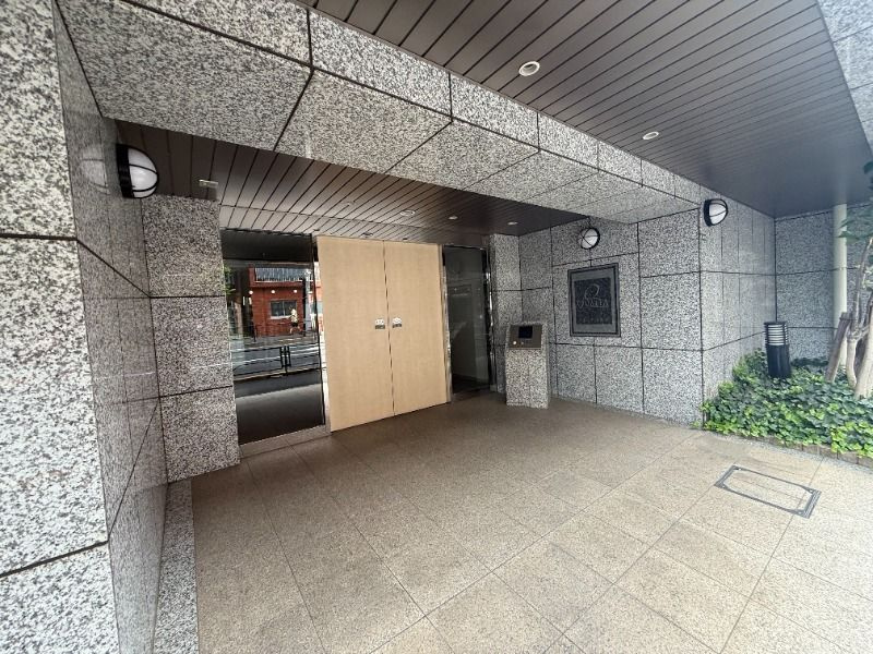 クオリア後楽園のエントランス