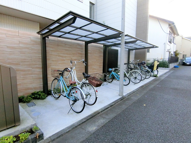 ルイ・ガーデンのその他共用部分|★屋根付きのサイクリングスペース★