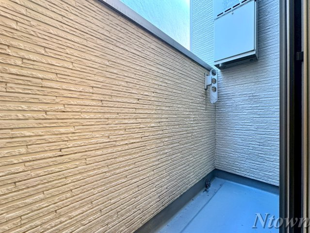 【バルコニー】 | MAISON CASABLANCA | お洗濯にも便利なバルコニー付き
