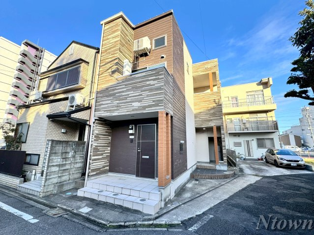【外観】 | MAISON CASABLANCA | 外観は落ち着いています