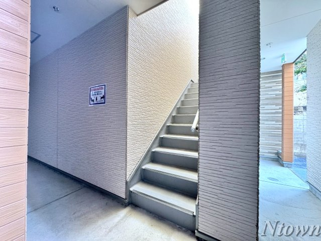【ロビー】 | MAISON CASABLANCA | 毎日通るロビーはこのようになっています
