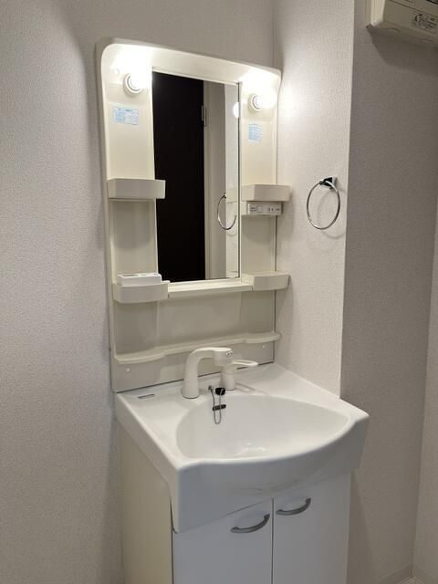 ＨＡＵＳ小松川の独立洗面台
