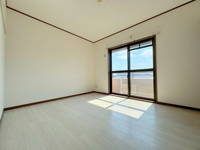 淀川ハイライフマンションの洋室