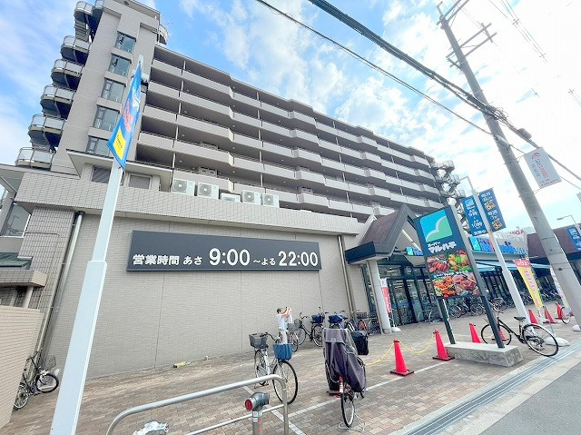淀川ハイライフマンションの外観