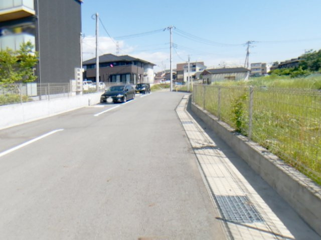 シャルロッテの駐車場