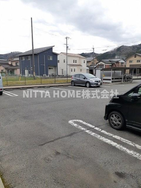 朝来市和田山町土田のアパートの駐車場|敷地内駐車場を完備★