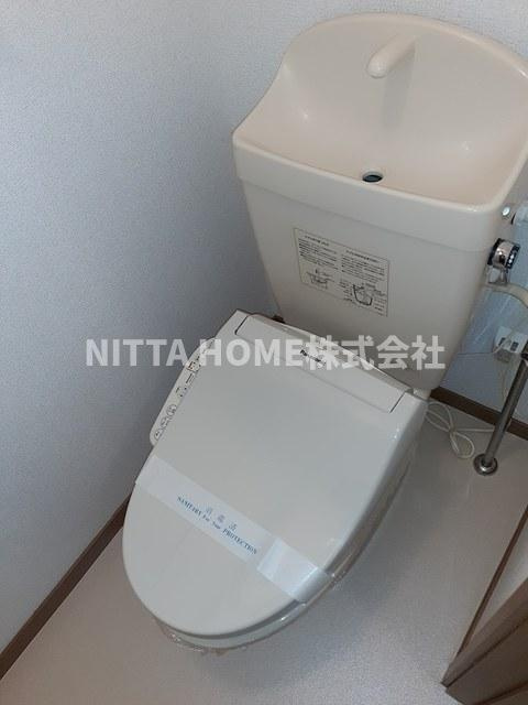 朝来市和田山町土田のアパートのトイレ|温水洗浄付きのトイレです＊