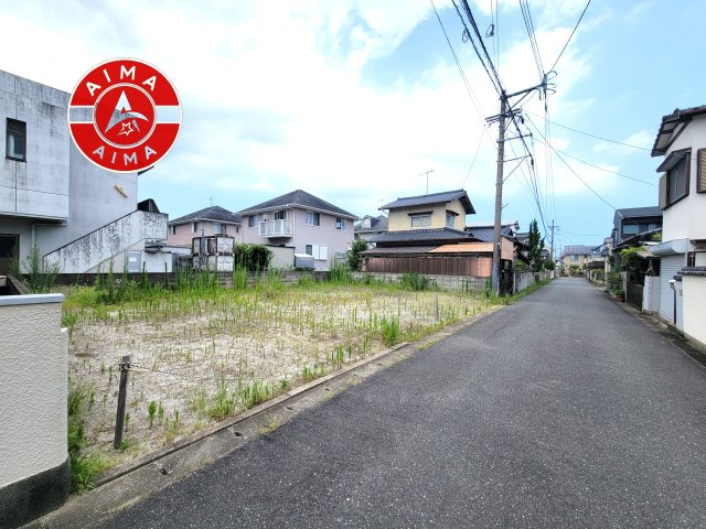 糸島市高田4丁目第3-1棟（1号棟）の外観|前面道路含む現地の写真です。