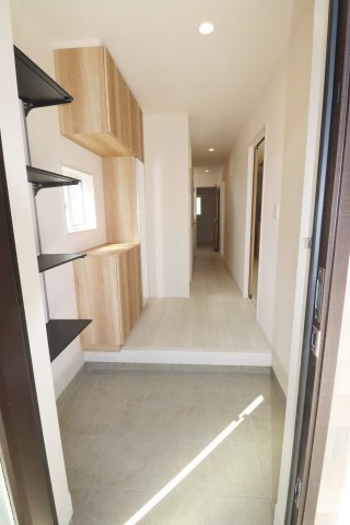 大玉村大山字行屋　　　６号棟　　　大山小学校、大玉中学区の玄関|※同社施工例