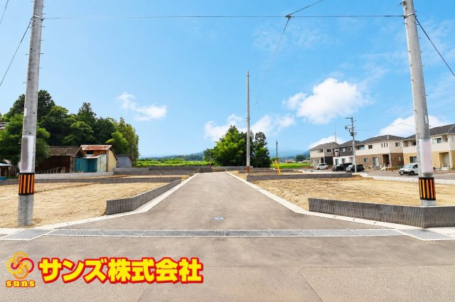 大玉村大山字行屋　　　６号棟　　　大山小学校、大玉中学区の外観|東側から見た区画全体♪