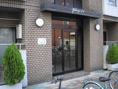 【エントランス】 | ロータリー40 | ゆとりのあるエントランスです