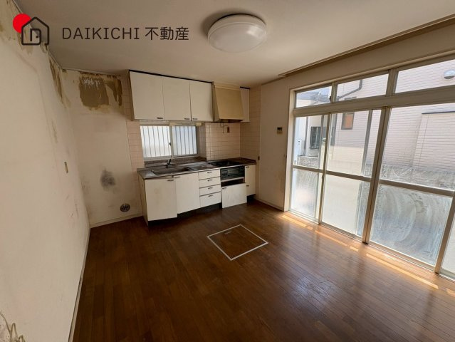 【居間・リビング】 | 鶴ヶ島市下新田　中古戸建