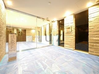 ガーラ横濱関内グランドステージのエントランス