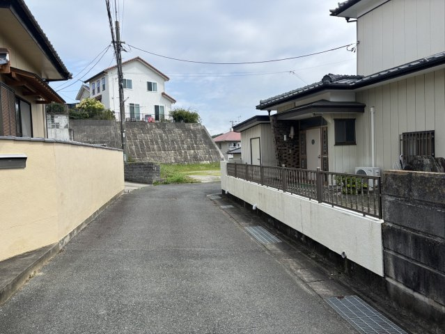 金山町朝日台 5DK 敷地面積170坪の前面道路含む現地写真