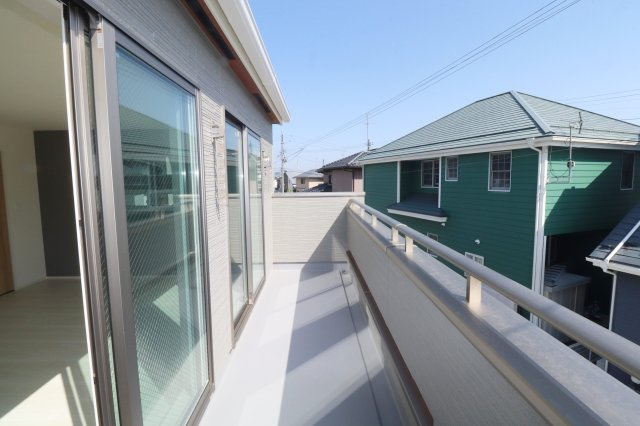 大玉村大山字行屋　　　７号棟　　　大山小学校、大玉中学区のバルコニー|※同社施工例