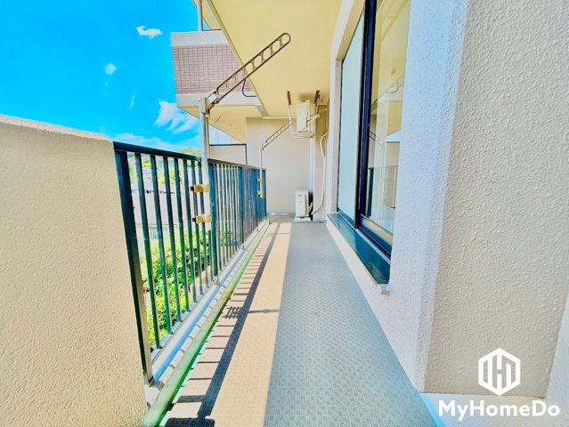 大森アイリス参番館のバルコニー|陽射したっぷり。洗濯物がよく乾く広々バルコニーです。