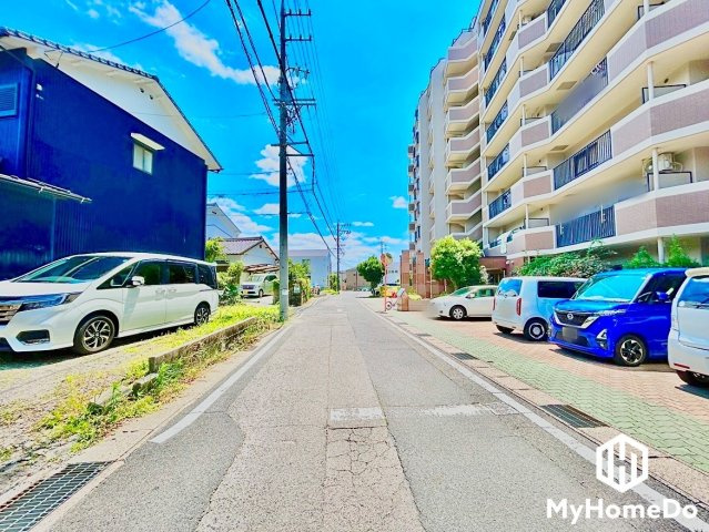 大森アイリス参番館の周辺|街路樹の緑も感じられる、見通しのよい街並みです