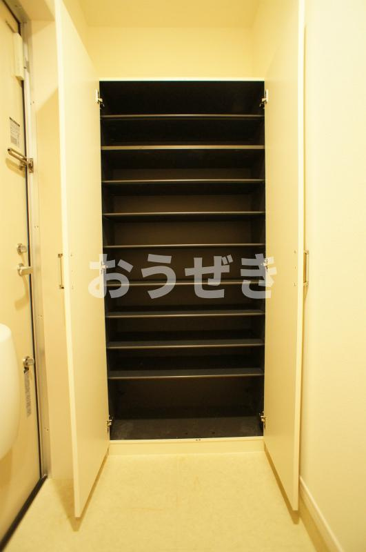 リブリ・hugel山手の収納