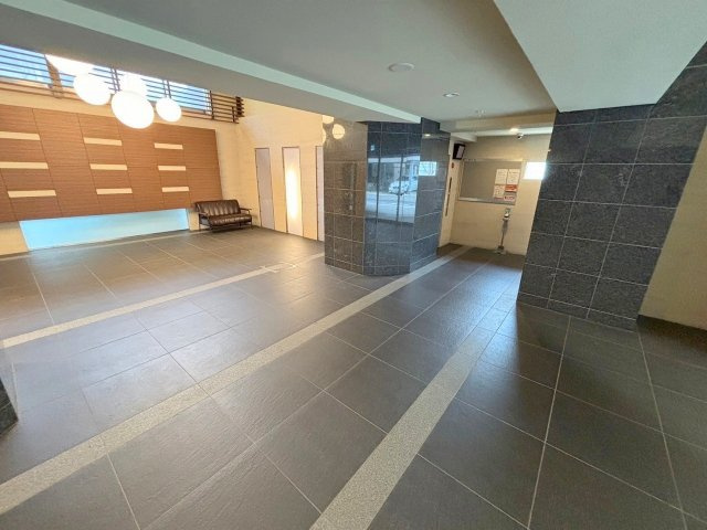エステムコート新大阪9グランブライトのロビー