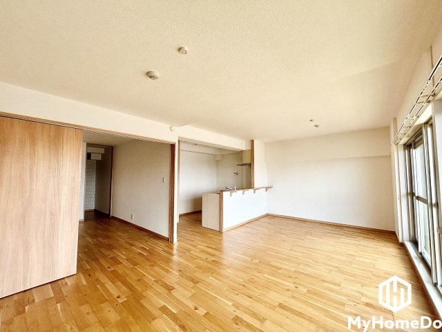 三井大曽根ハイツの居間・リビング|LDKは広々約19帖で居住空間にゆとりが生まれます