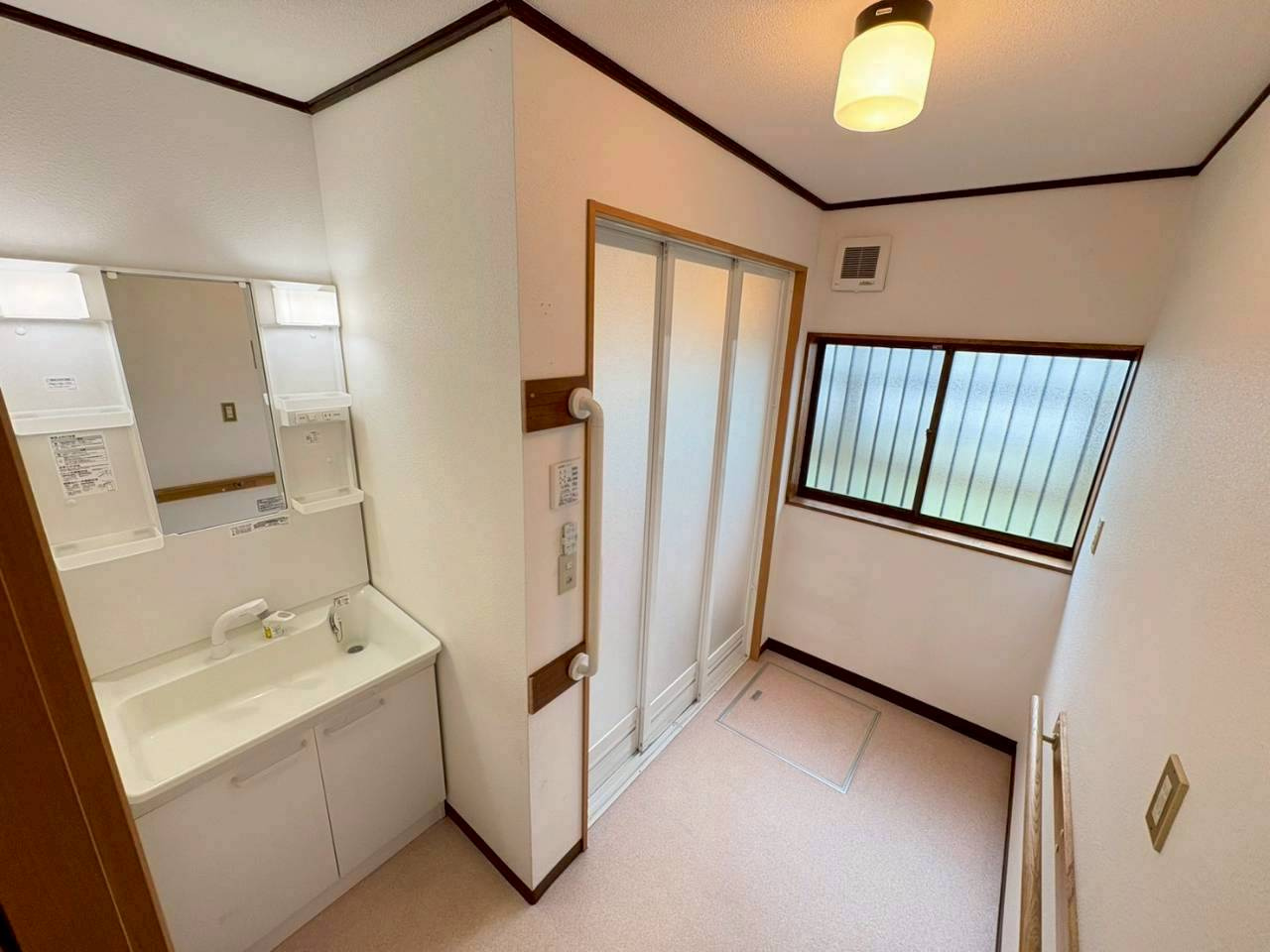 中古戸建の洗面所