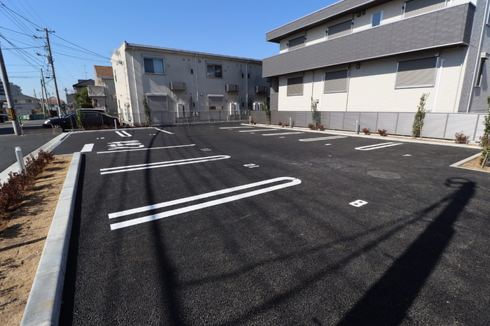レジデンスヒルトップⅨの駐車場