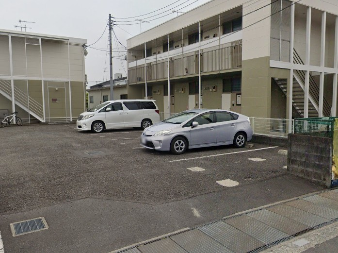 レオパレスブランシェ海老名Ⅱの駐車場