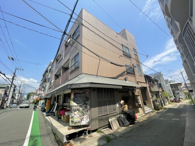 山中ハイツの外観