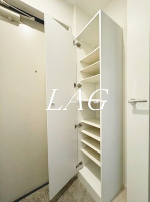 【玄関】 | KEIAI RESIDENCE 淵野辺Ⅲ | 玄関です。（同仕様設備です）