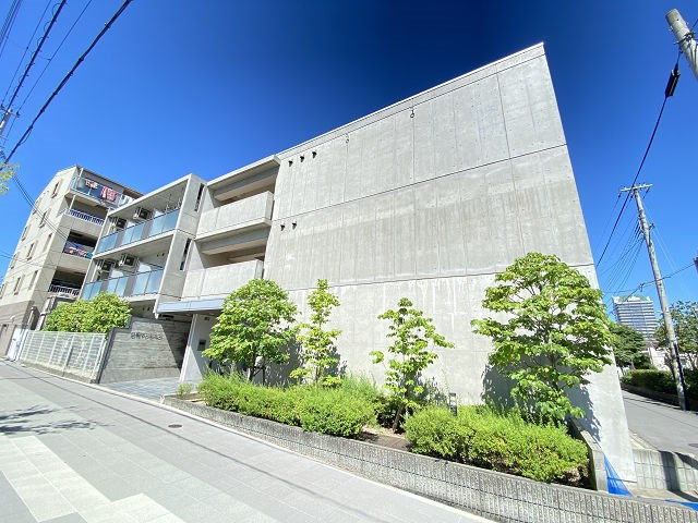 日和マンションの外観