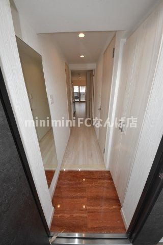 プレジオ鎗屋町の玄関