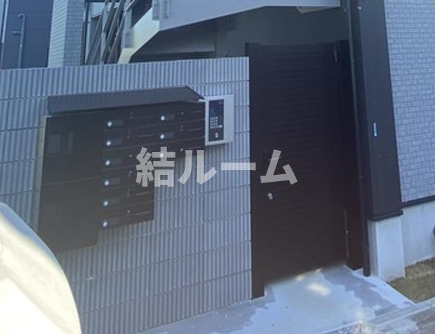 板橋区新河岸３丁目のアパートのエントランス