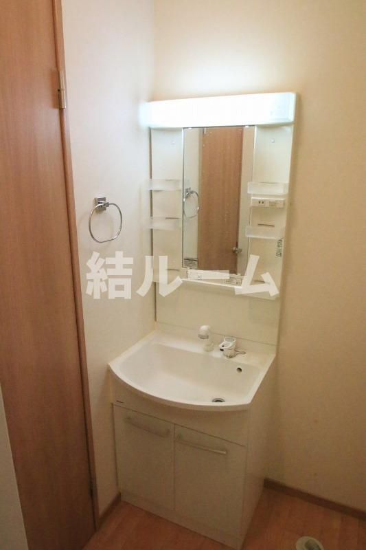 板橋区東山町の賃貸マンションの洗面所|別号室参考写真