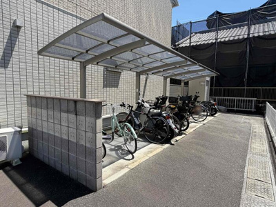 【洋室】 | セジュール・コリーヌ D棟 | 駐輪場