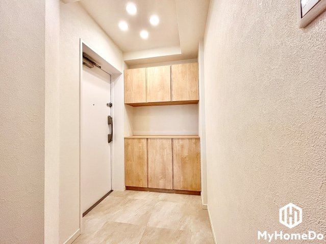 ライオンズマンション矢田川橋緑地ウエストの玄関|大容量の玄関収納で家族の靴もきれいに収まり、玄関はいつでも広々快適に収納できます。