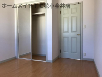 【内装】 | サンプレイス | 人気の白を基調とした洋室