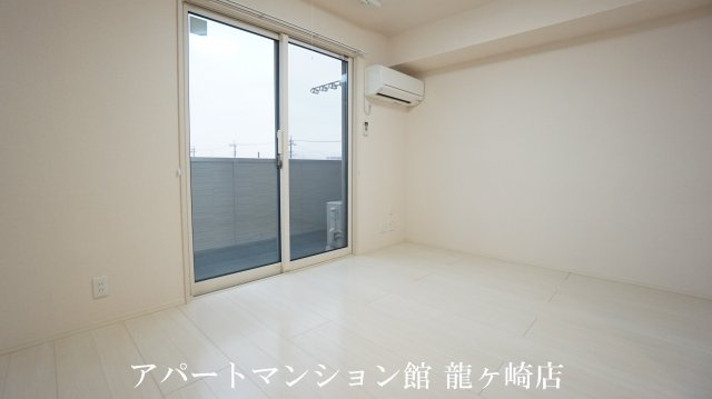 ライトパレスうずら野の居間・リビング|※写真は301号室を使用