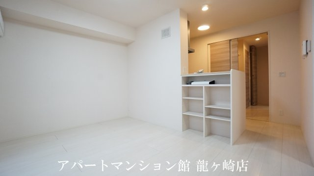 ライトパレスうずら野の居間・リビング|※写真は301号室を使用