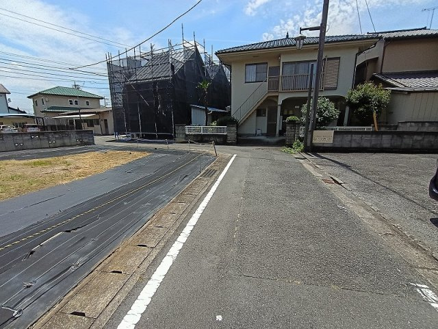 高崎市上佐野町売土地の前面道路含む現地写真