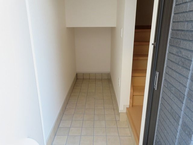 ふる～る本中山の玄関